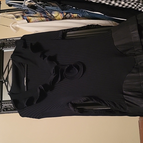 Mixed fabric dress. - Picture 1 of 4